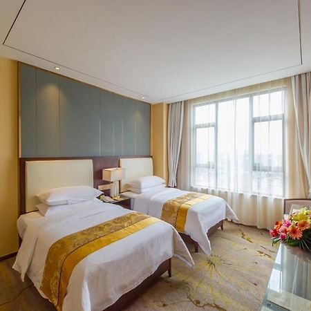 Vienna International Hotel Diecai Wanda High Speed ​​Rail Station Guilin Exterior foto
